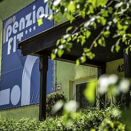 Penzion Fit - Contactless Check In Zvolen Buitenkant foto