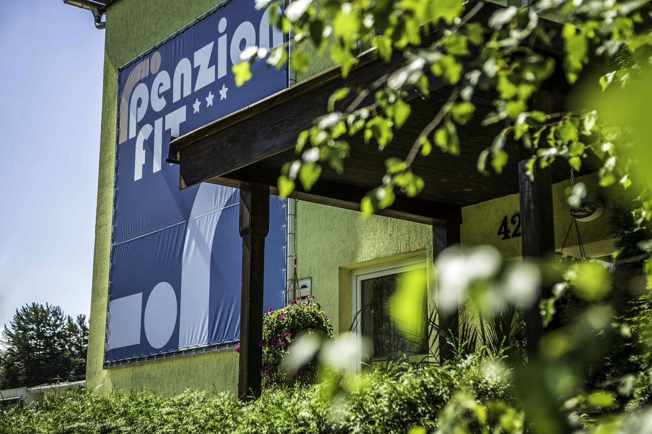 Penzion Fit - Contactless Check In Zvolen Buitenkant foto