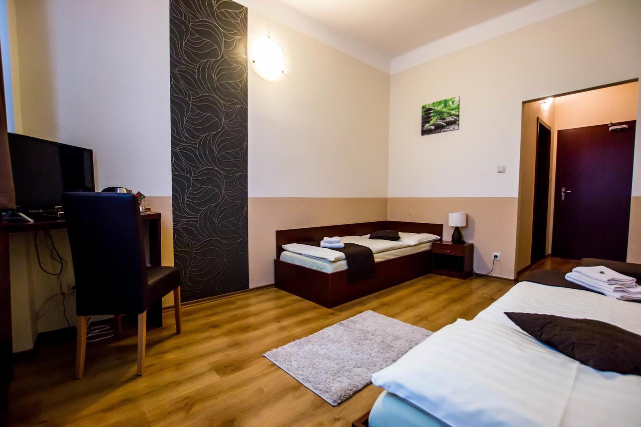 Penzion Fit - Contactless Check In Zvolen Buitenkant foto
