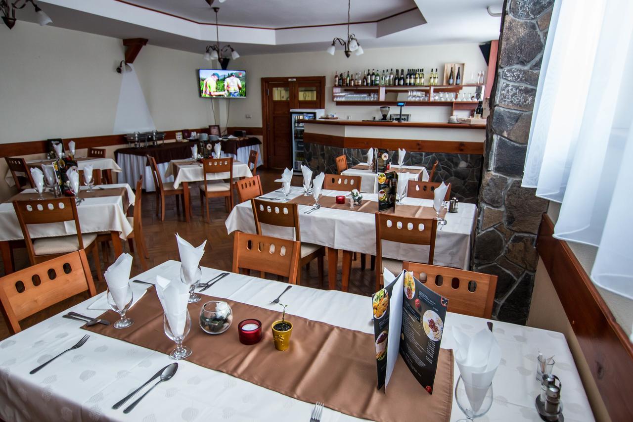 Penzion Fit - Contactless Check In Zvolen Buitenkant foto