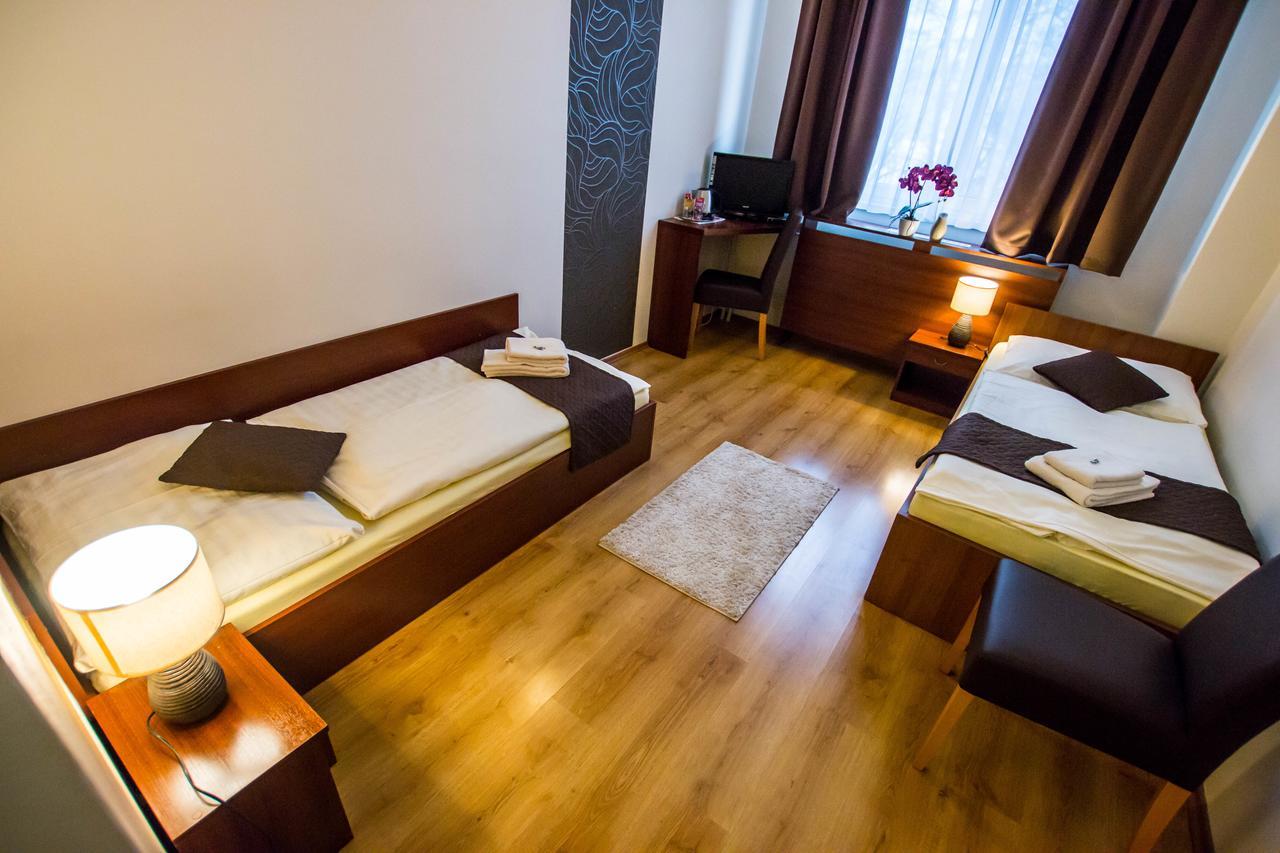 Penzion Fit - Contactless Check In Zvolen Buitenkant foto