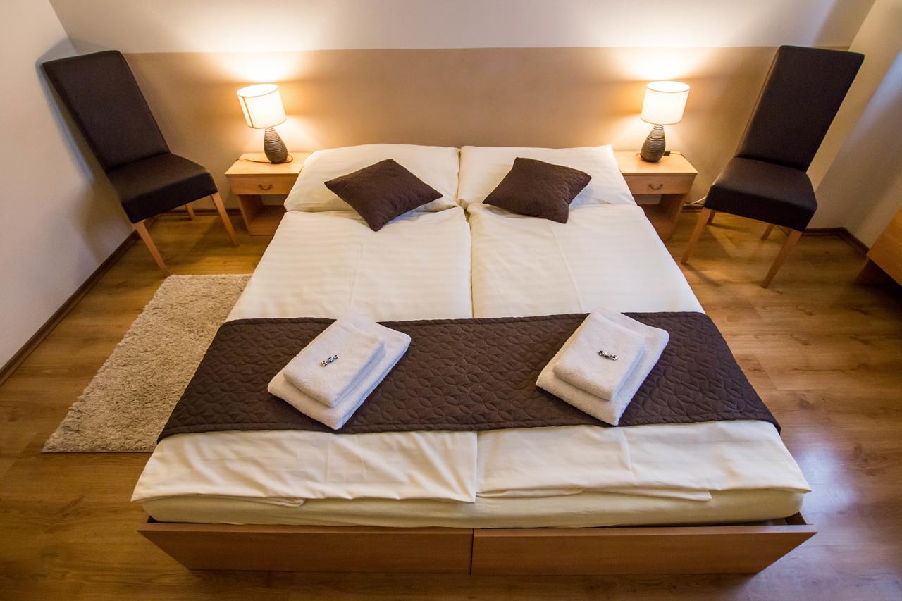 Penzion Fit - Contactless Check In Zvolen Buitenkant foto